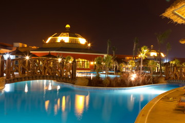 Fototapeta na wymiar Hotel swimming pool