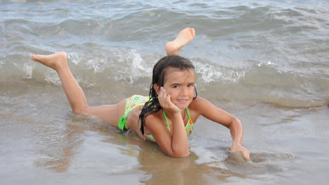 M&auml;dchen am Strand