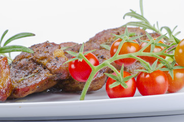 gegrilltes Nackenkotelett mit Kräuter