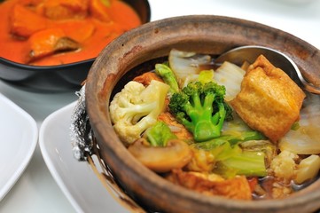 Vegetable claypot delicacy