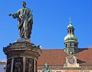 Fototapeta na wymiar Monument with Emperor Franz I (Hofburg,Vienna)