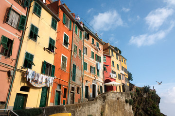 Fototapeta na wymiar Kolorowe domy w Riomaggiore