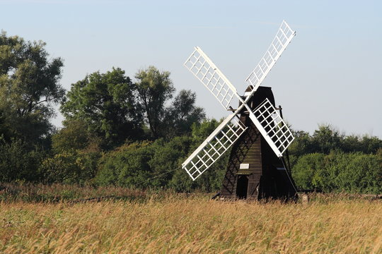 Wind pump
