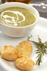 Spinach cream soup