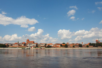 Fototapeta na wymiar Panorama Toruniu