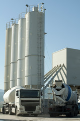 Cement factory and a truck loading cement © Deyan Georgiev