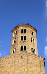 Fototapeta na wymiar campanile piacenza