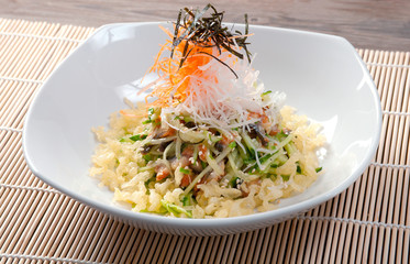 salad smoked eel