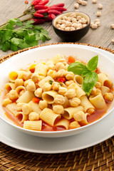 minestra di pasta e ceci