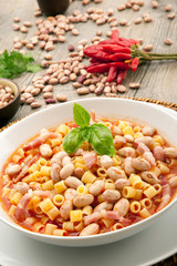 pasta con fagioli e pancetta