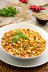 minestra di pasta e lenticchie