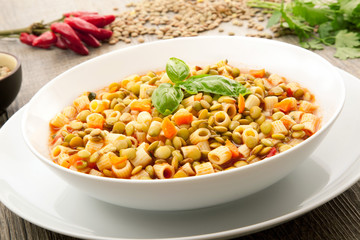 minestra di pasta e lenticchie