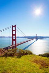 Obraz na płótnie Canvas Golden Gate Bridge at sunny day