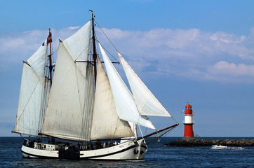Altes Segelschiff 03 © Henner Damke