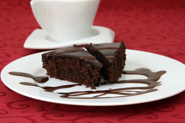 Browniekuchen am Teller