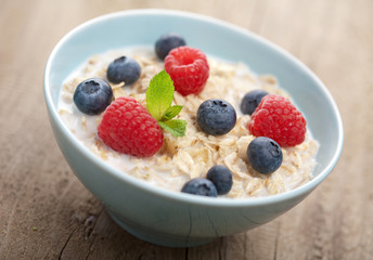 porridge with fresh berries