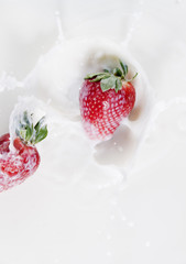 fresh strawberrys in milk