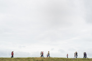 Urlauber auf dem Deich