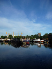 Fototapeta na wymiar Docklands Odzwierciedlenie View