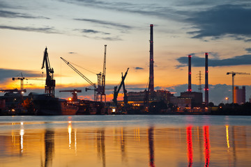 Fototapeta premium Industrial view at sunset