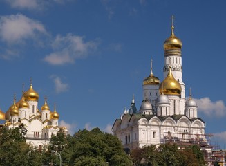 Fototapeta na wymiar cathedrals of Moscow kremlin