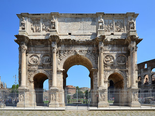 Fototapeta na wymiar Łuk Konstantyna w Rzymie