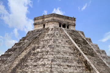 Obraz na płótnie Canvas Kukulkan piramida Chichen Itza w Meksyku