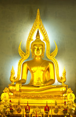 Fototapeta premium Golden buddha image