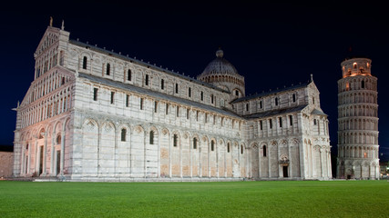 Fototapeta na wymiar Pisa - Piazza Dei Miracoli - Basilica and the Leaning Tower