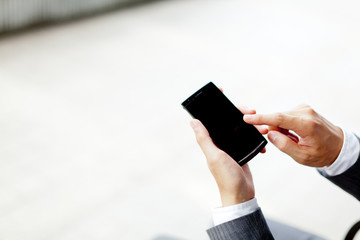 スマートフォン 男性 メンズ 若い ビジネスマン ビジネスシーン