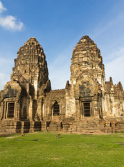 Phra Prang Sam Yot temple