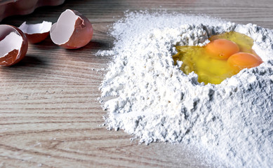 Basis for dough