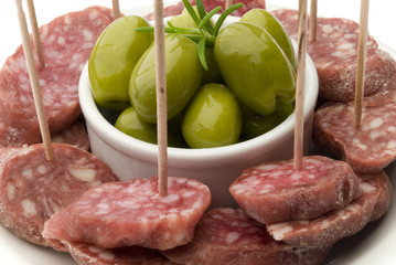 aperitivo con salame