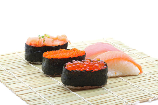 fresh seafood sushi set