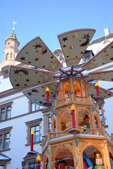 traditional wooden christmas pyramid - traditionelle Weihnachtspyramide in Leipzig