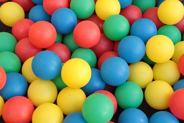 plastic color balls