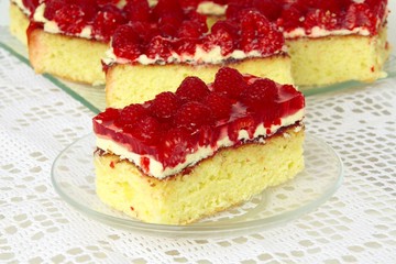 bisquit cake with raspberries and jelly
