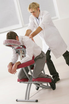 Massage sur le lieu de travail "Amma assis"