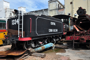 Obraz premium vecchio treno per il trasporto di canna da zucchero a cuba