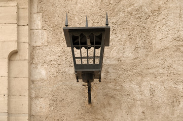 laterne auf mauer des palastes de almudaina