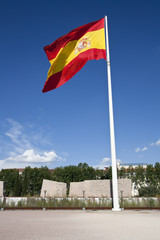Bandera española en Plaza de Colón