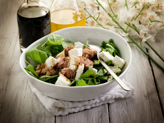mixed salad with fresh spinach tuna and feta cheese