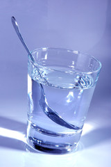 Vaso con agua
