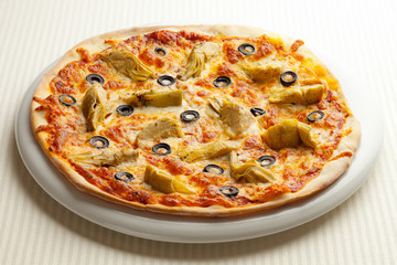 Vegetarian pizza artichoke