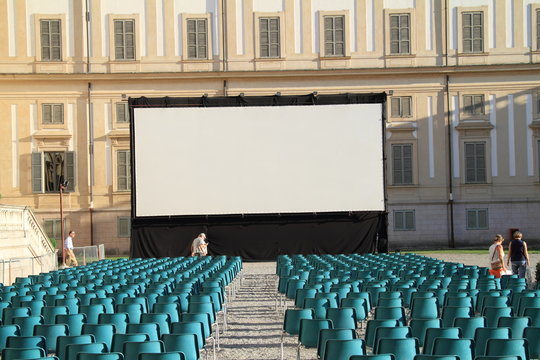Spettacolo in Villa, vista dal fondo della platea