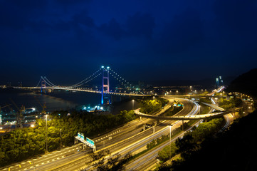 Fototapeta na wymiar hanging bridge in night
