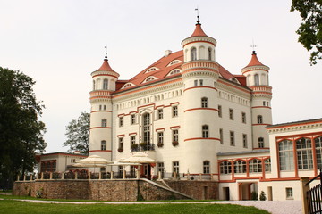 Fototapeta na wymiar Palace Wojanow near Jelenia Gora (Poland)