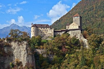 Fototapeta na wymiar Castle Tyrol