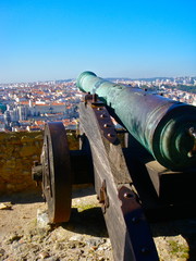 Fototapeta na wymiar Lizbona dachu widok z zamku z armaty