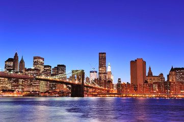 Fototapeta na wymiar Brooklyn mostu z Nowym Jorku centrum Manhattanu